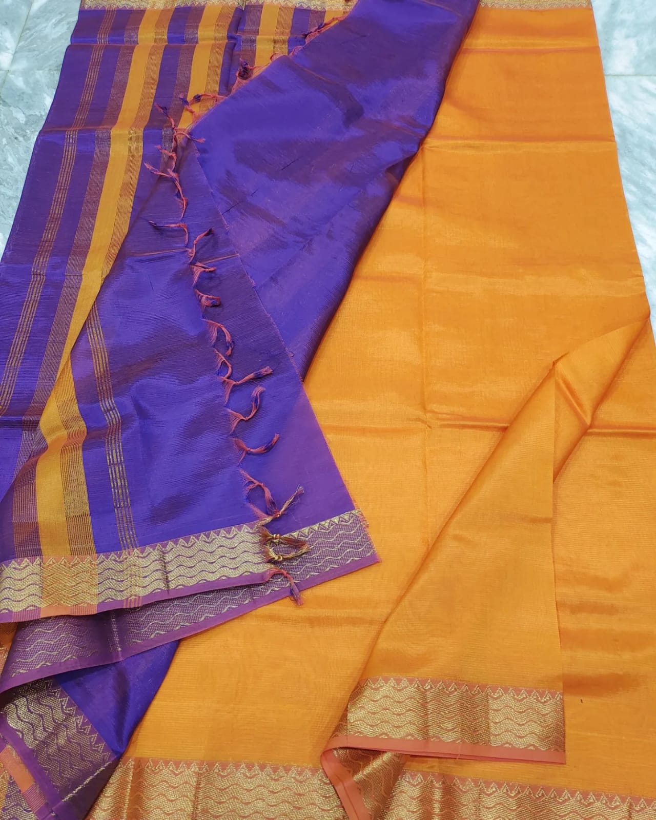 Mangalagiri pattu small gold zari border beautiful plain saree - Vannamayil Fashions