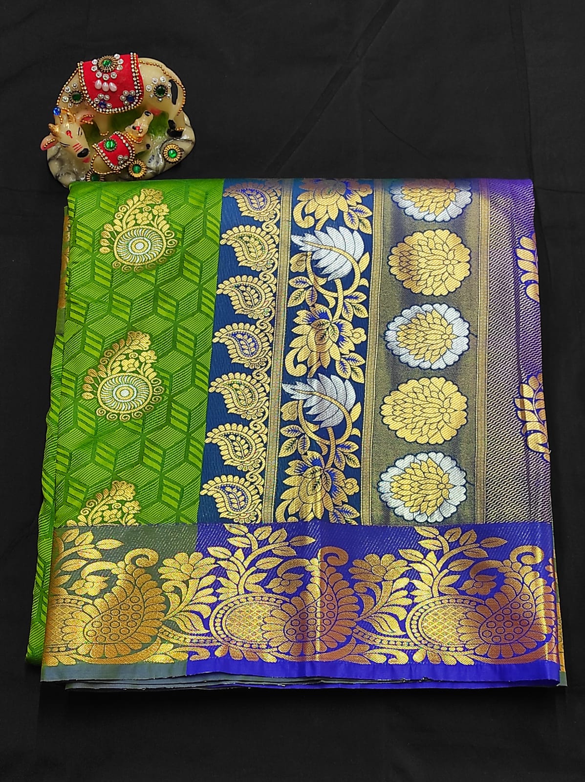 Samuthrika semi silk traditional saree - Vannamayil Fashions