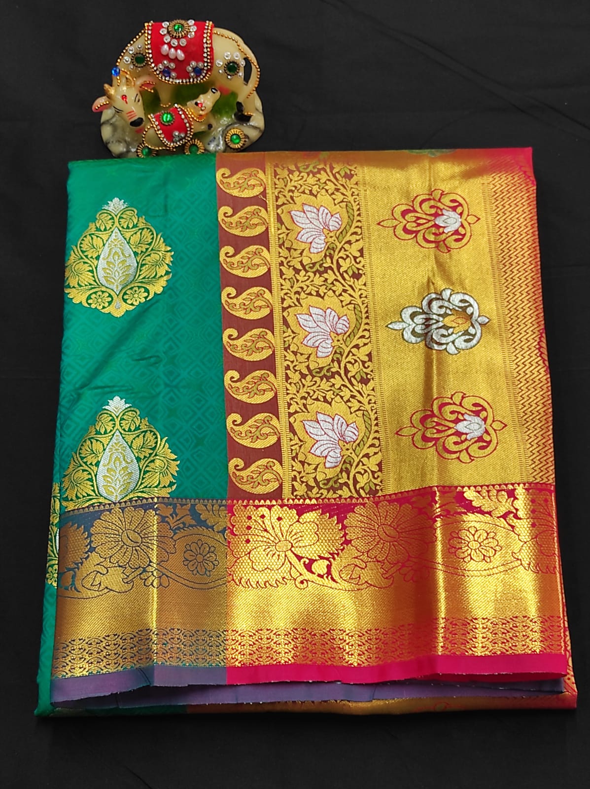 Samuthrika semi silk traditional saree - Vannamayil Fashions