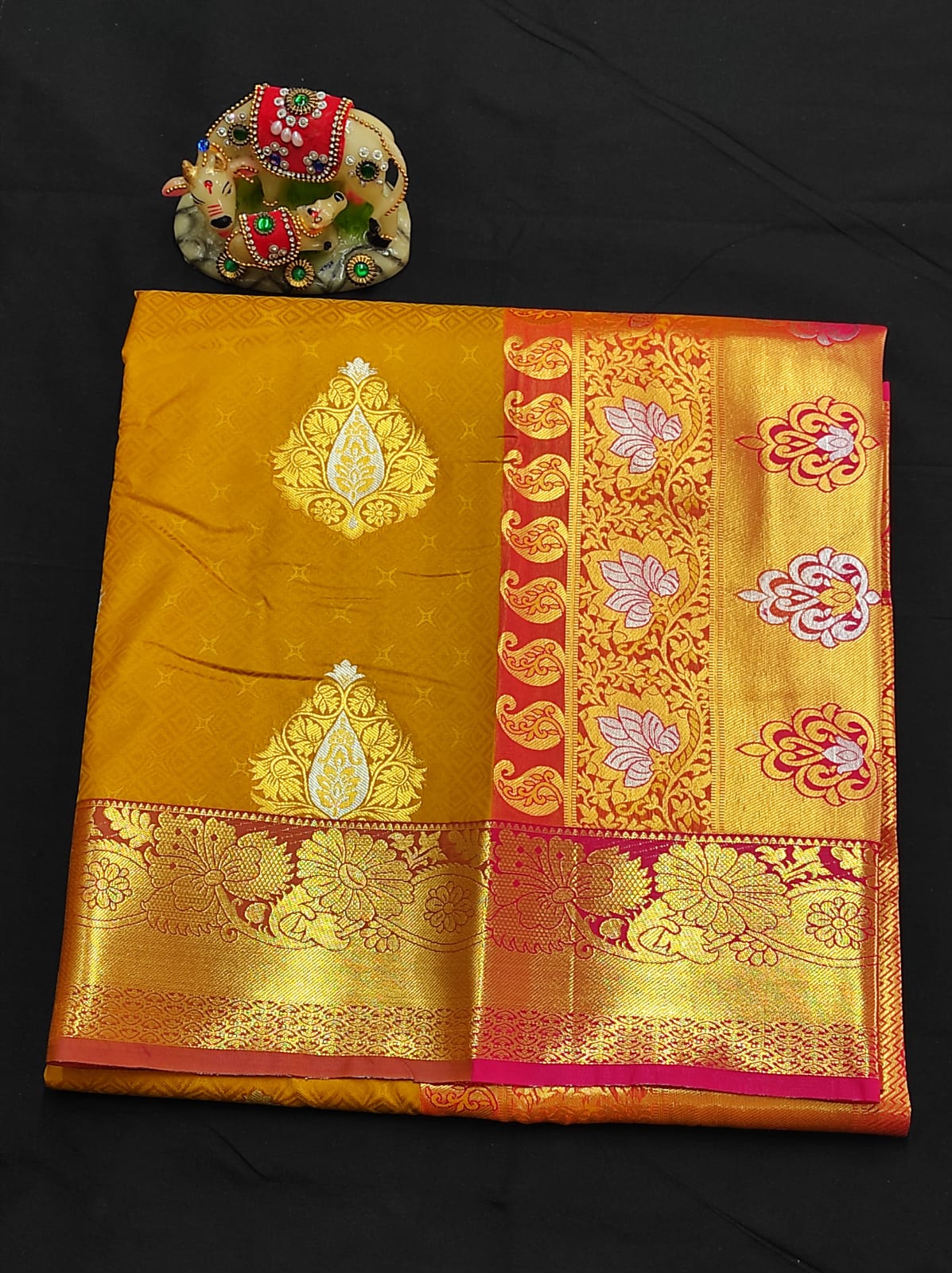 Samuthrika semi silk traditional saree - Vannamayil Fashions