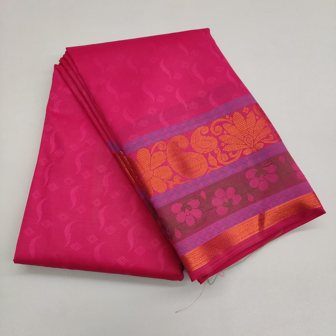 Pattu saree with brocade blouse and jari wewing contrast pallu soft tissue  fabric at Rs 1250/piece in Junagadh