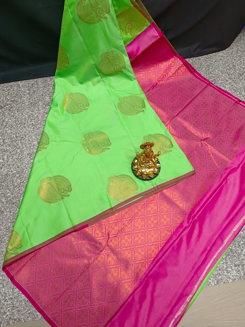 Festive Wear Plain Soft Silk Saree, 6.3 m (With Blouse Piece) at Rs  499/piece in Surat