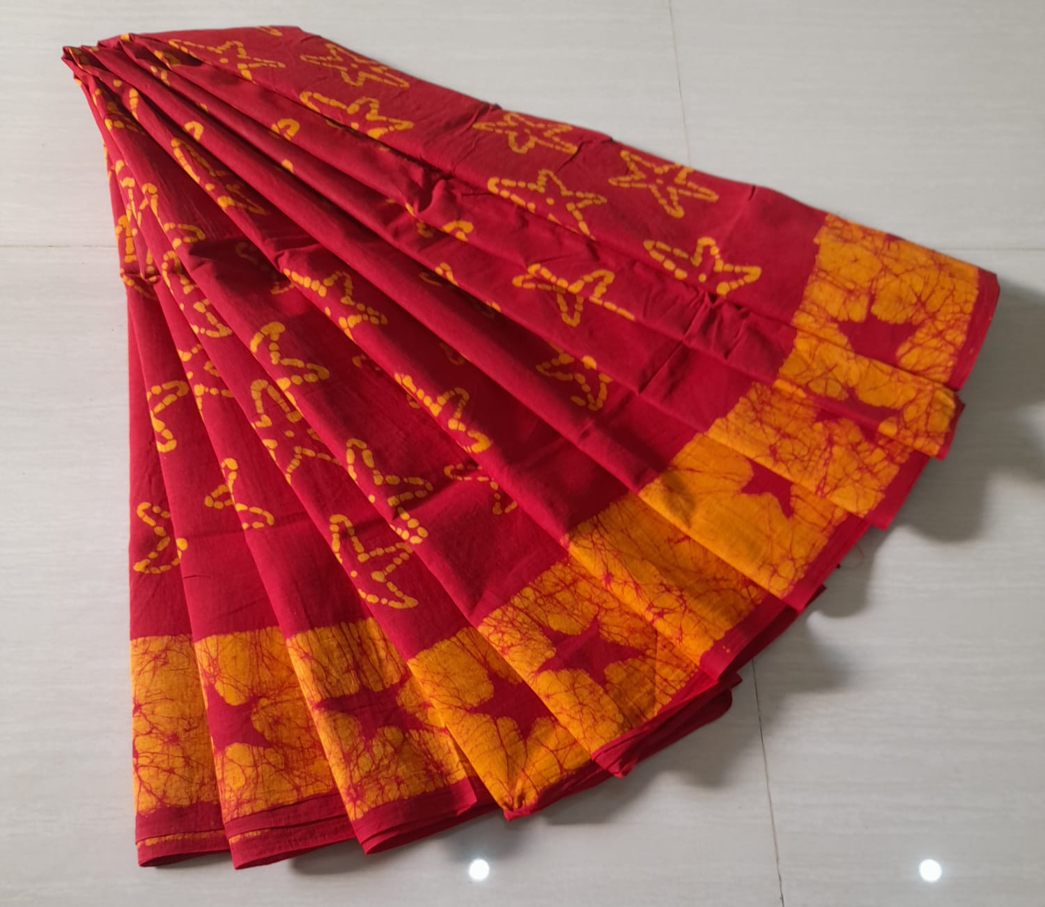 Sungudi wax print cotton saree - Vannamayil Fashions