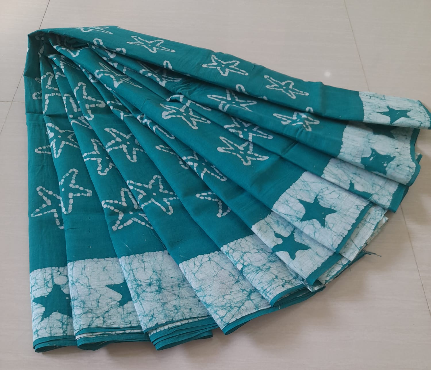 Sungudi wax print cotton saree - Vannamayil Fashions