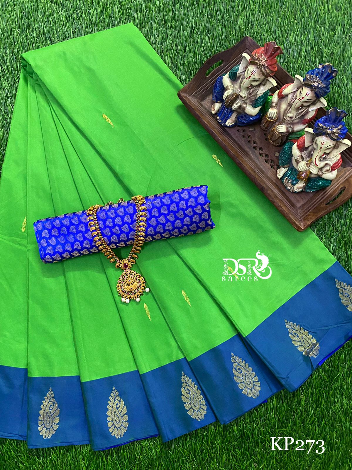 Wedding Wear Kanjivaram Silk Saree with Contrast Border and Pallu with  Tassels | Exotic India Art
