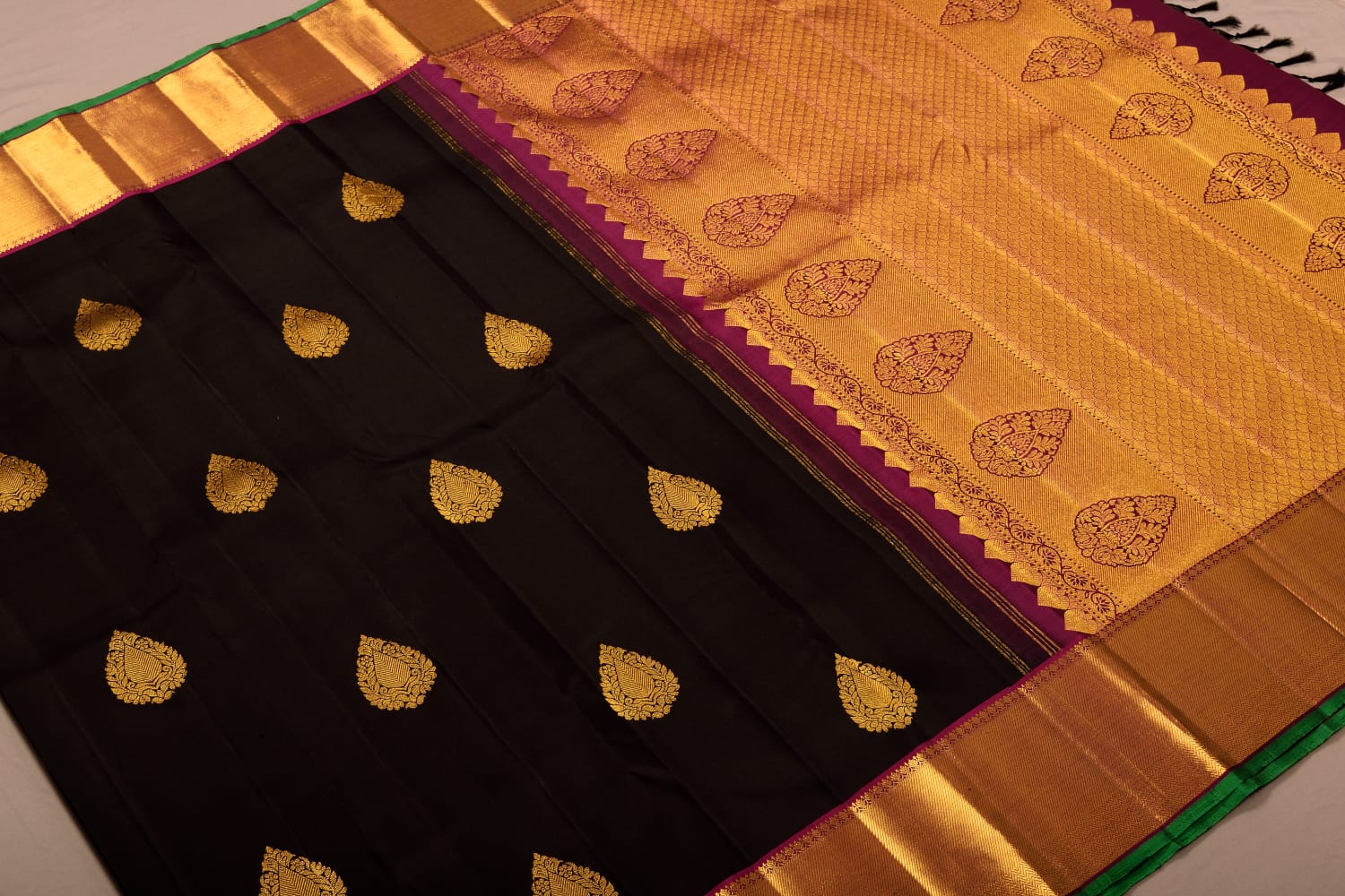 Black woven kanchipuram silk saree with blouse - Samvegi Creation - 4037415