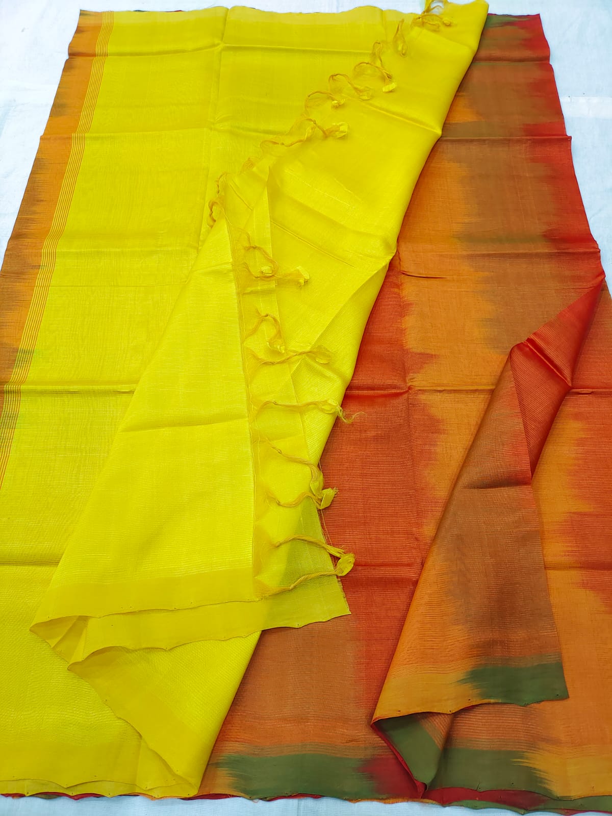 Mangalagiri pattu ikkat pallu saree