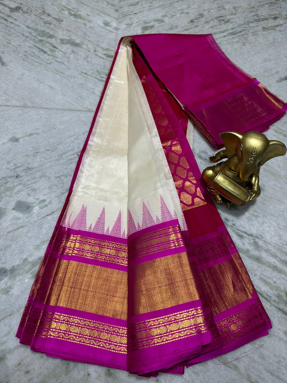 Buy Reeta Fashion Designer Off white Kubera Pattu Silk Saree Brocade Saree  With Unstitched Blouse Online at Best Prices in India - JioMart.