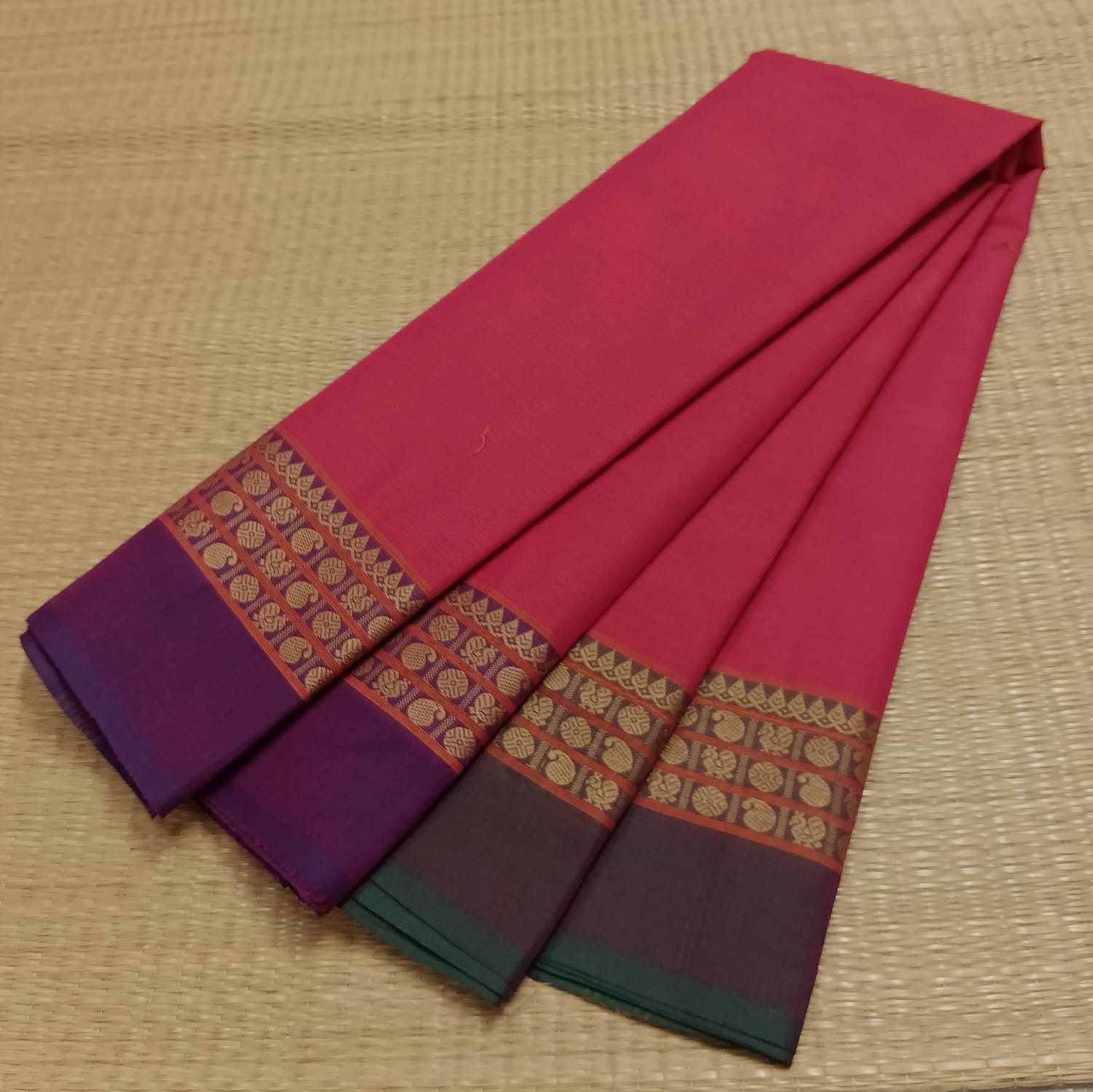 Here is the ravishing orange and red mixed #Parampara silk saree with  golden thread and its a luxurious wea… | Silk sarees, Pure silk sarees,  Kanjivaram sarees silk