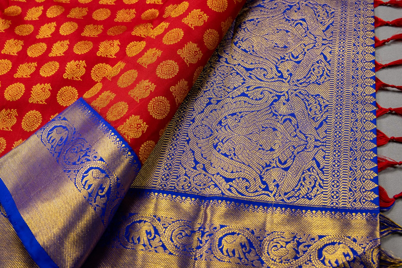 Pure silk handloom kanchipuram saree in red with royal blue saree